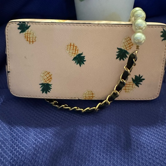 Kate Spade repurposed pineapple 🍍 makeup bag. So cute!! - Picture 4 of 5
